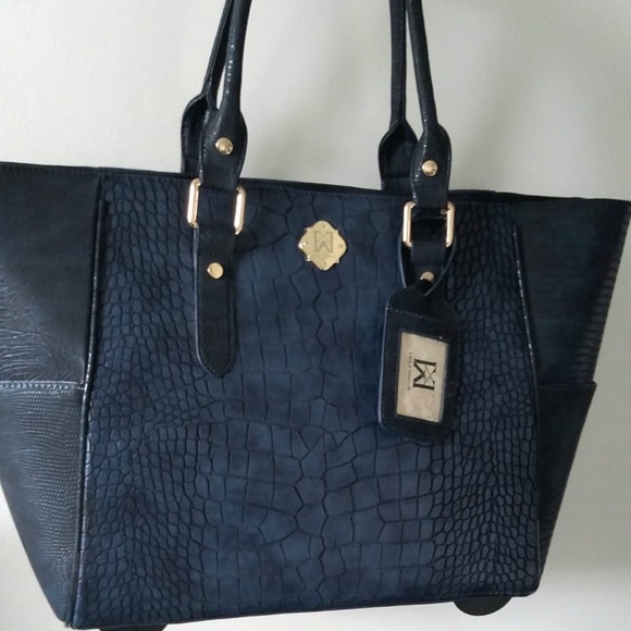 Karla Hanson Travel Trolley - Picture 6 of 10